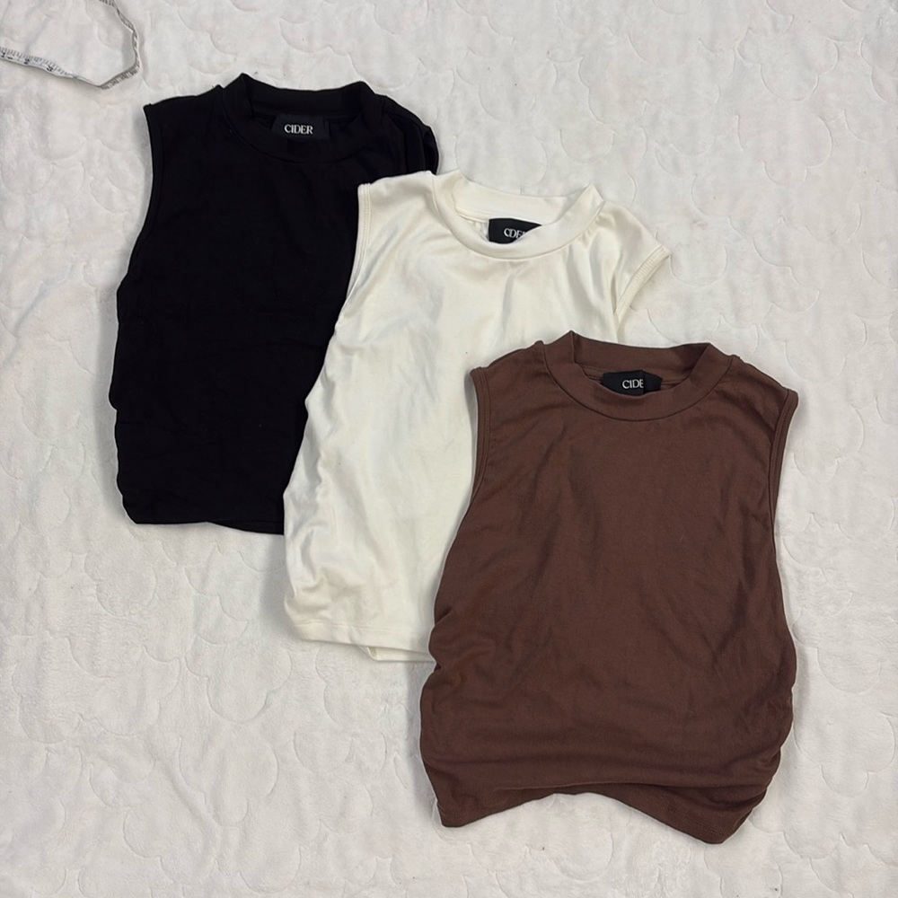 Pack of 3 Cider mock neck cropped tanks
